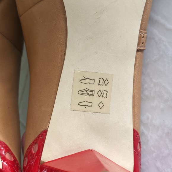 Vince Camuto leather peep toe heels - Picture 6 of 9